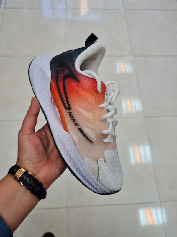 کتونی سفید نارنجی