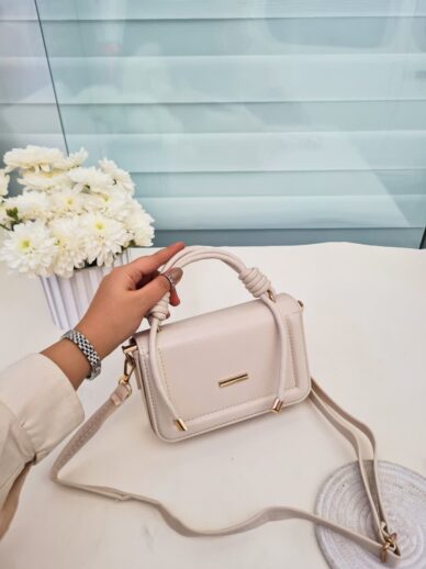 کیف دستی کرم