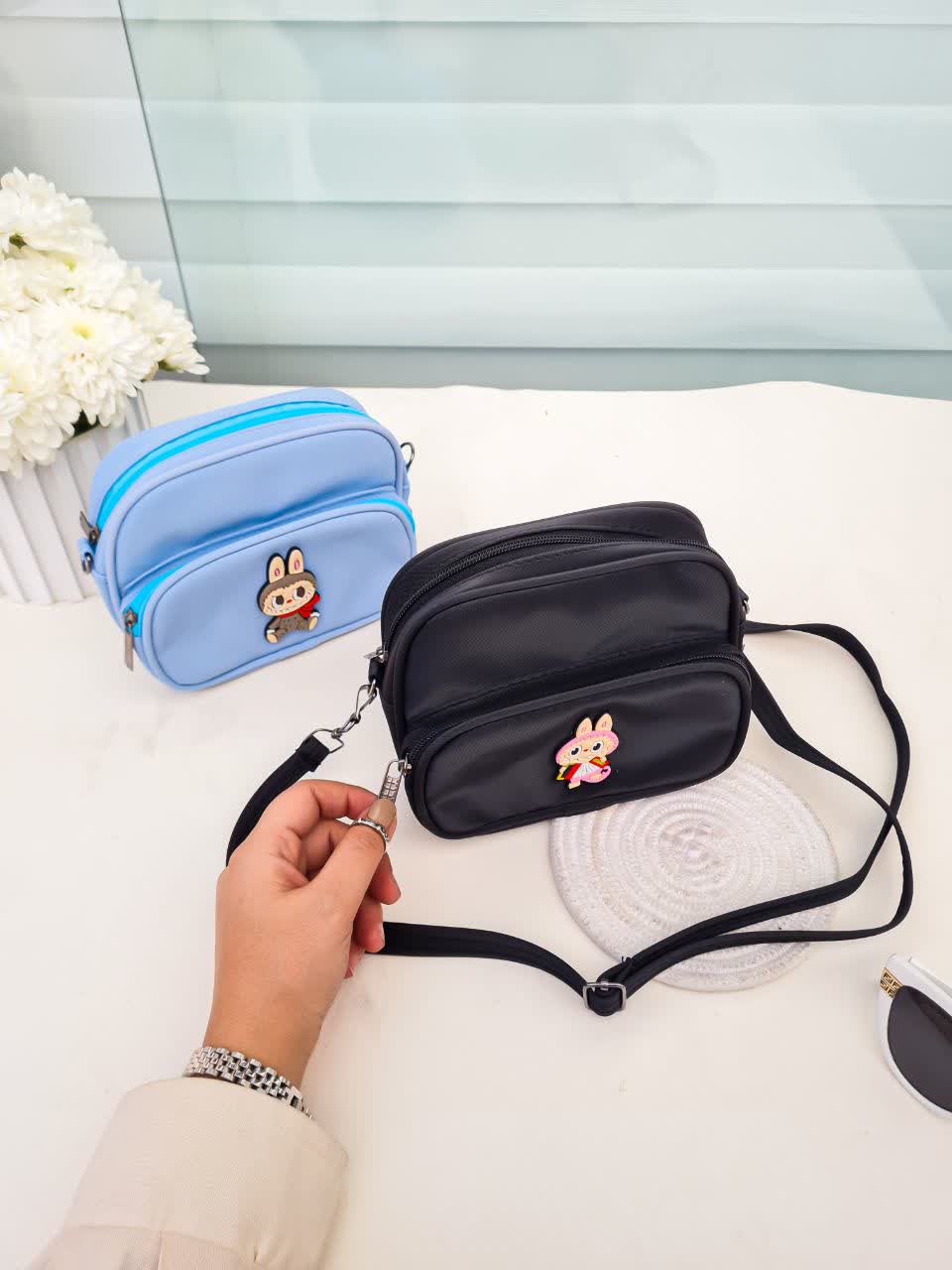 photo_2025-10-10_16-30-23 کیف دوشی لبوبو