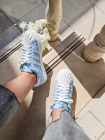 کتونی آدیداس آبی