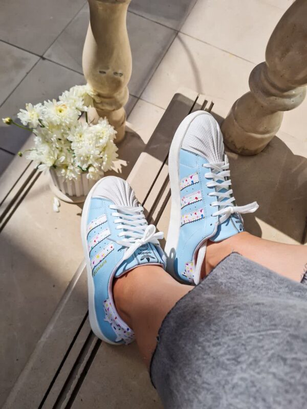 کتونی آدیداس آبی