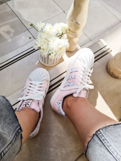 کتونی آدیداس صورتی