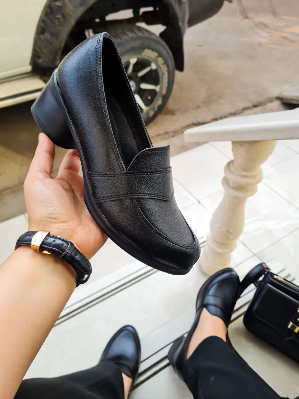 photo_2025-12-06_17-19-58 کفش طبی کاویار قم