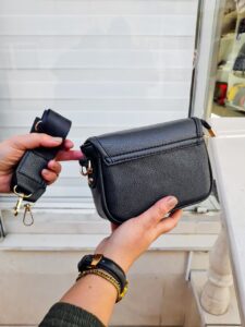 کیف دوشی زنانه بژوین