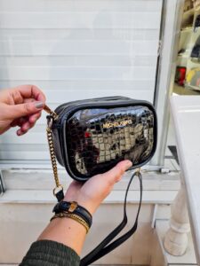 کیف دوشی زنانه نیوان