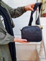 کیف دوشی زنانه آریز