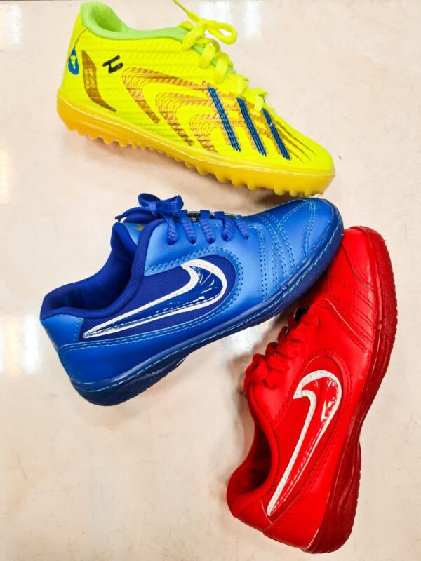 کتونی فوتبال پسرانه