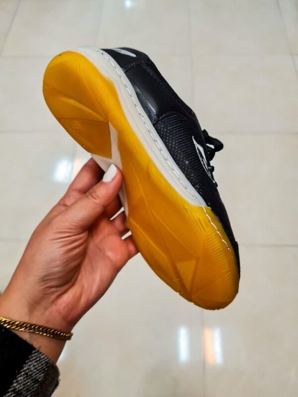 کتونی فوتبال پسرانه مشکی