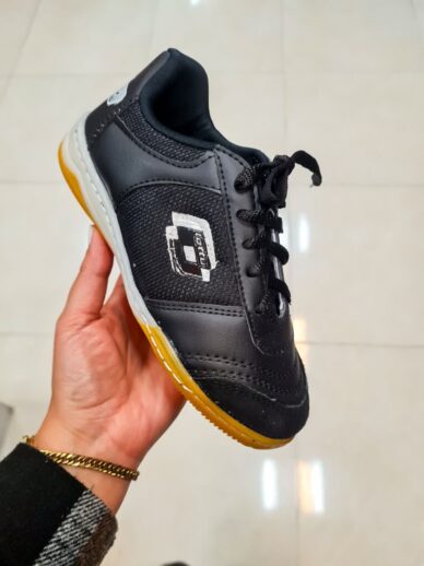 کتونی فوتبال پسرانه مشکی