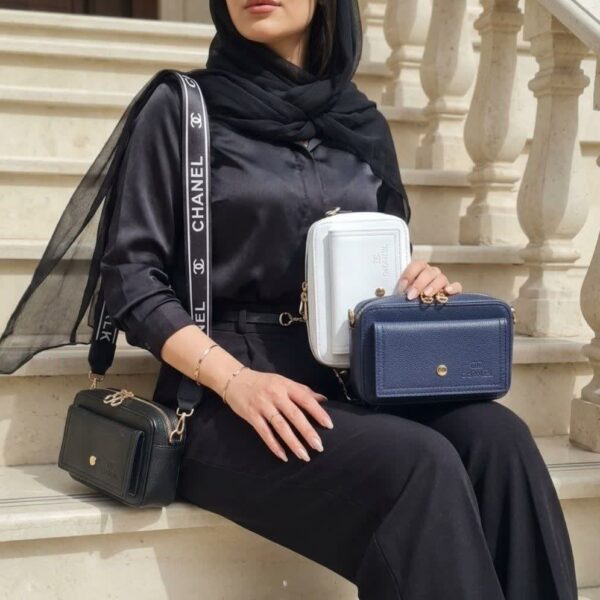 کیف دوشی زنانه کاملیا